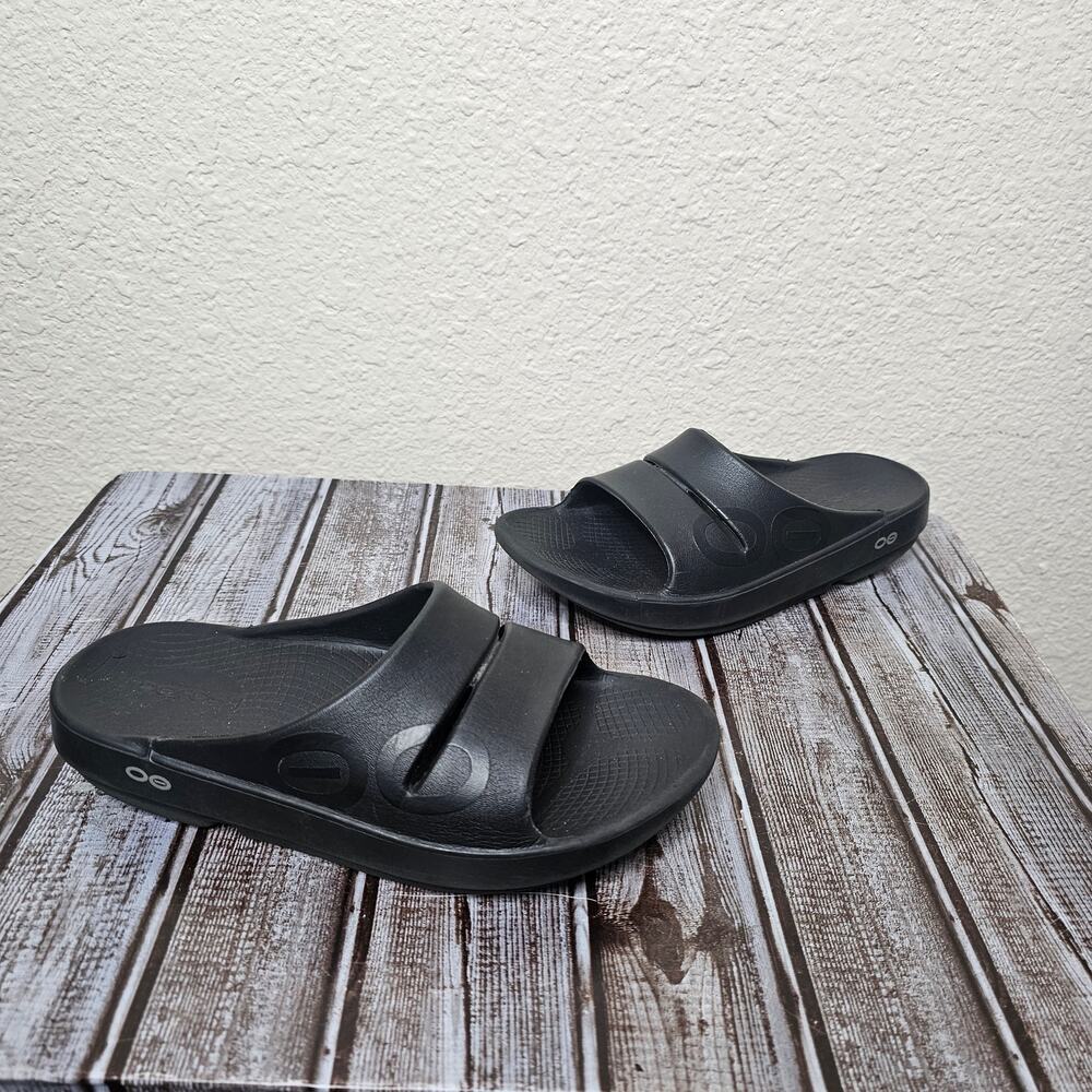Oofos ooahh recovery slides solid Black slip on sandals womens size 7 mens 5
